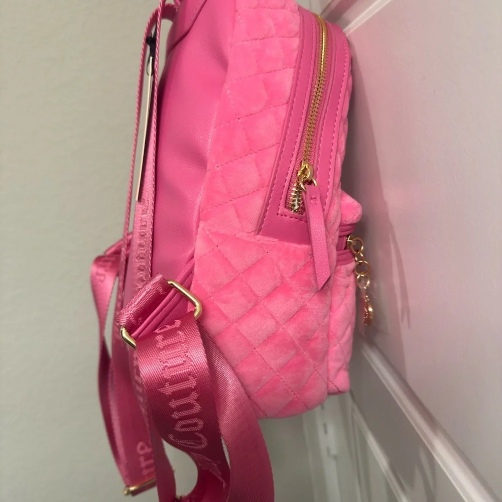 Juicy Couture JUICY PINK
ROYAL MOMENT MEDIUM BACKPACK, hot-Pink Quilted Backpack - Picture 7 of 9